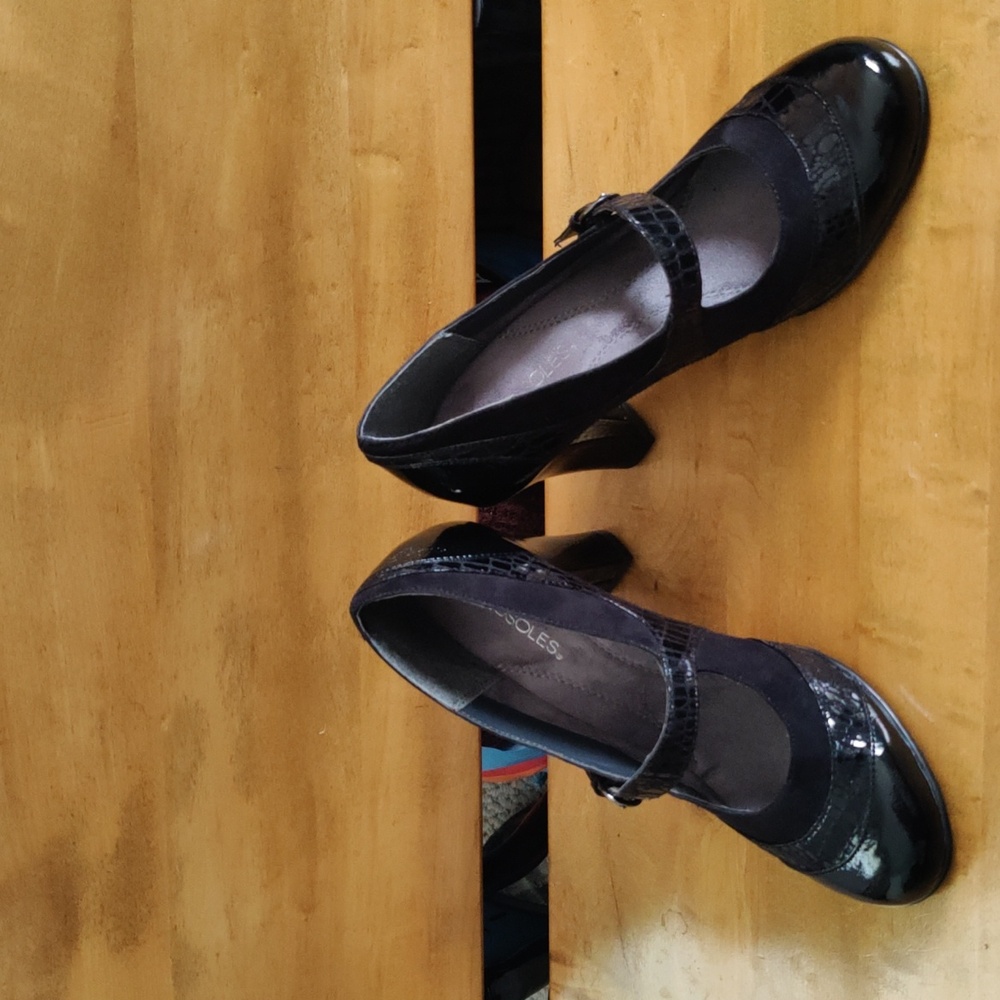 Aerosoles Roller Rink Mary Jane's Comfort Shoes Size 8.5 - Picture 3 of 11